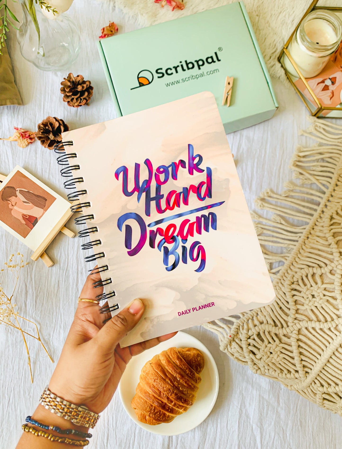 Daily Planner Undated - Work Hard Dream Big