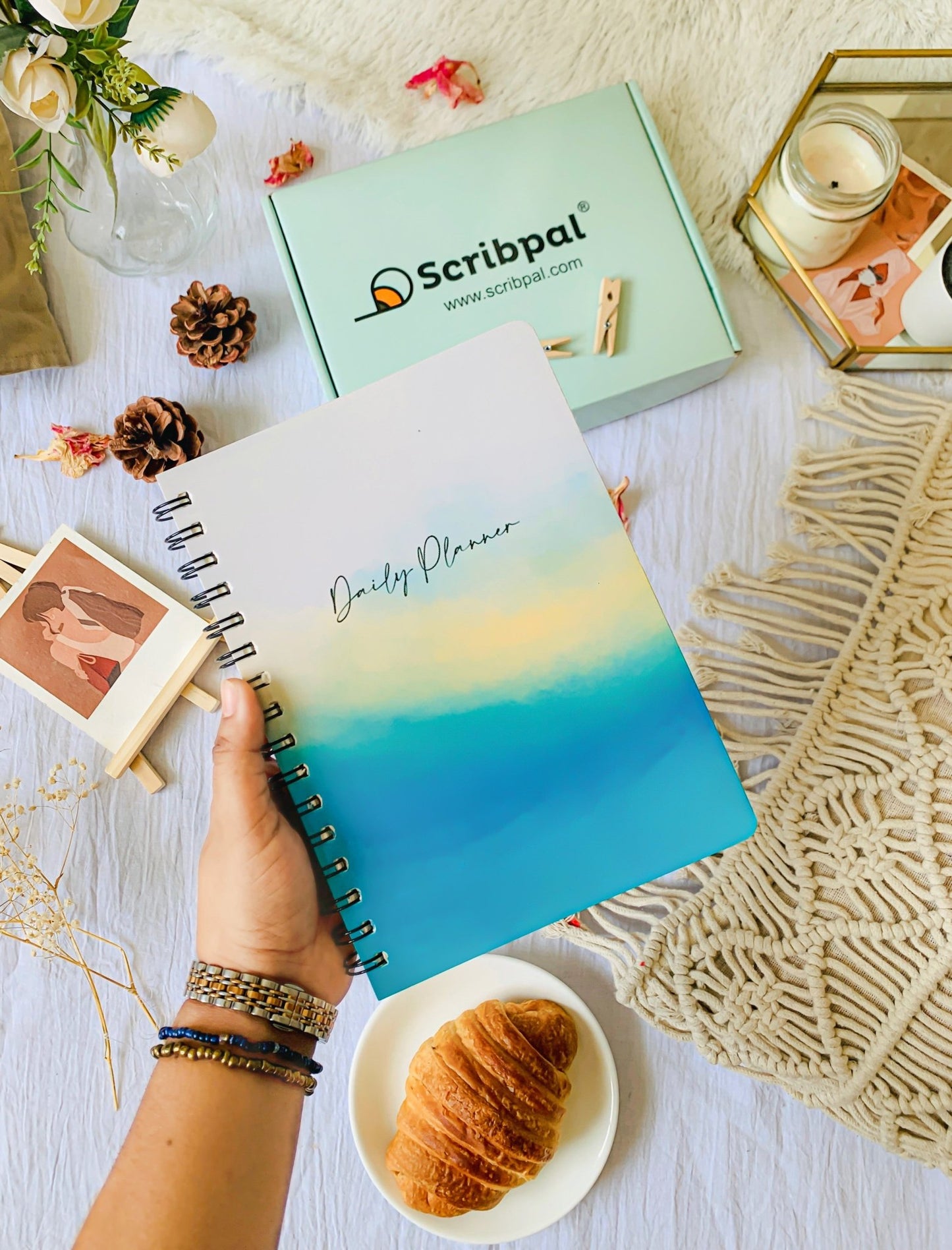 Daily Planner Undated - Abstract